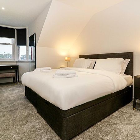 Beachwalk Apartments By Nova Suites Ayr Buitenkant foto